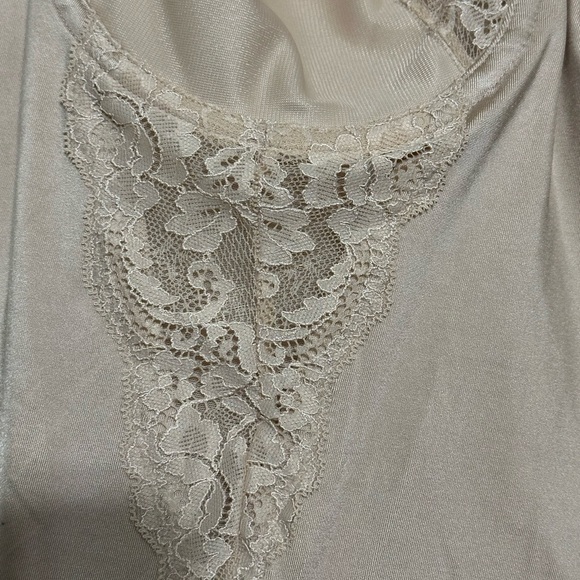 Brand new Maidenform lace body suit - Picture 3 of 5